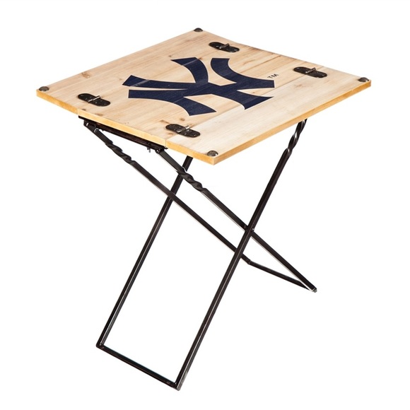 NWT New York Yankees Folding Table - Picture 2 of 8
